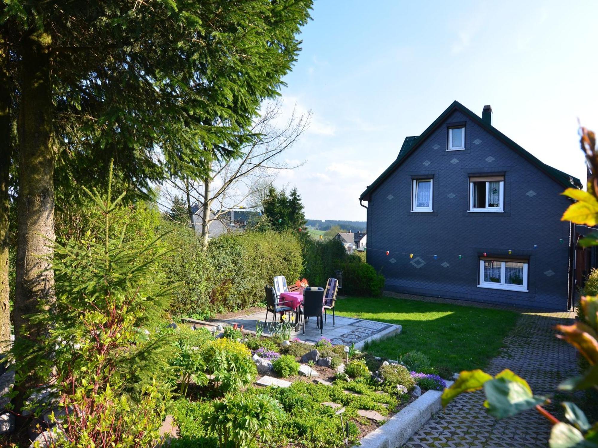 Holiday Home In Neustadt Am Rennsteig With Pond Екстер'єр фото