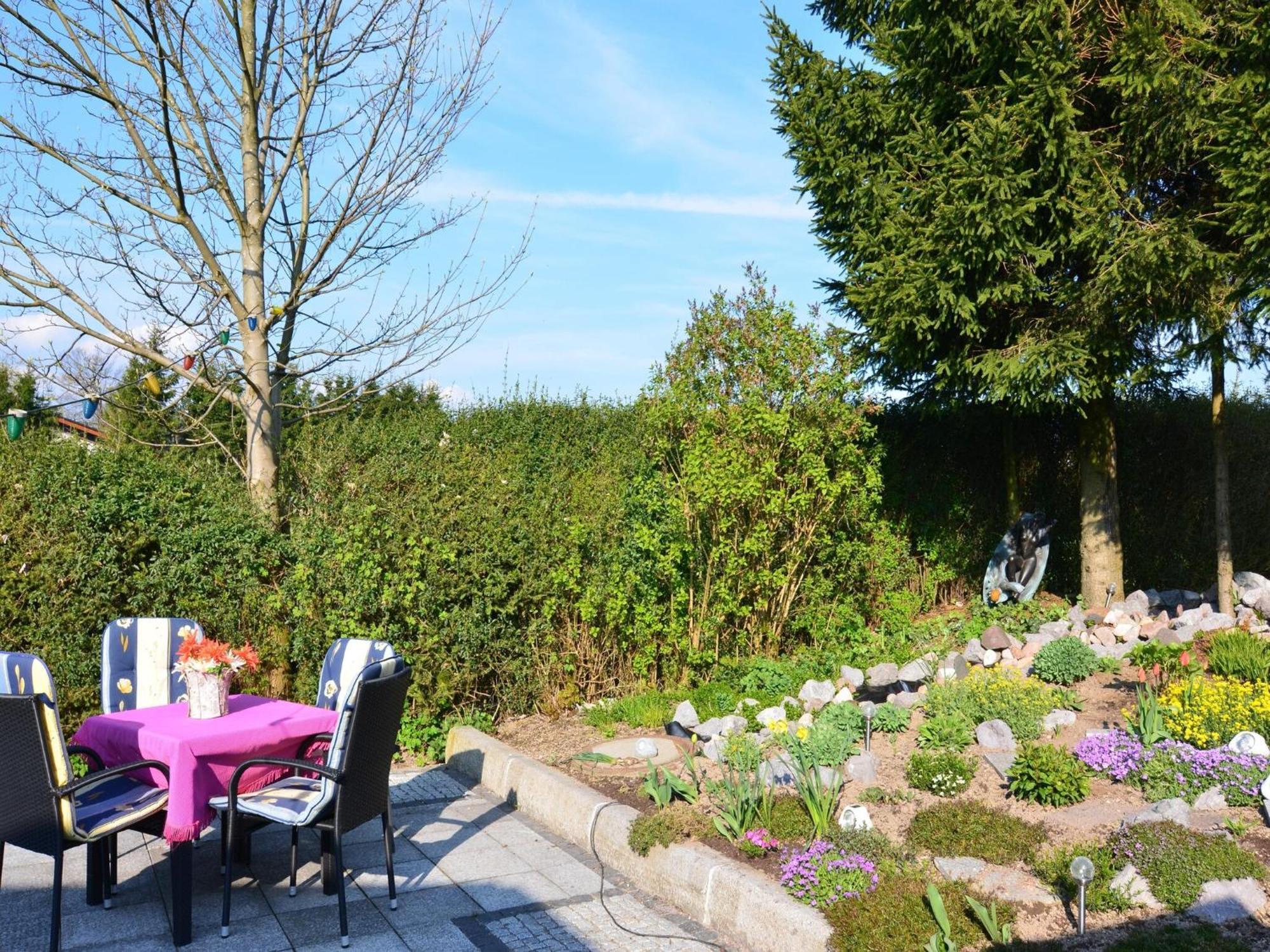Holiday Home In Neustadt Am Rennsteig With Pond Екстер'єр фото