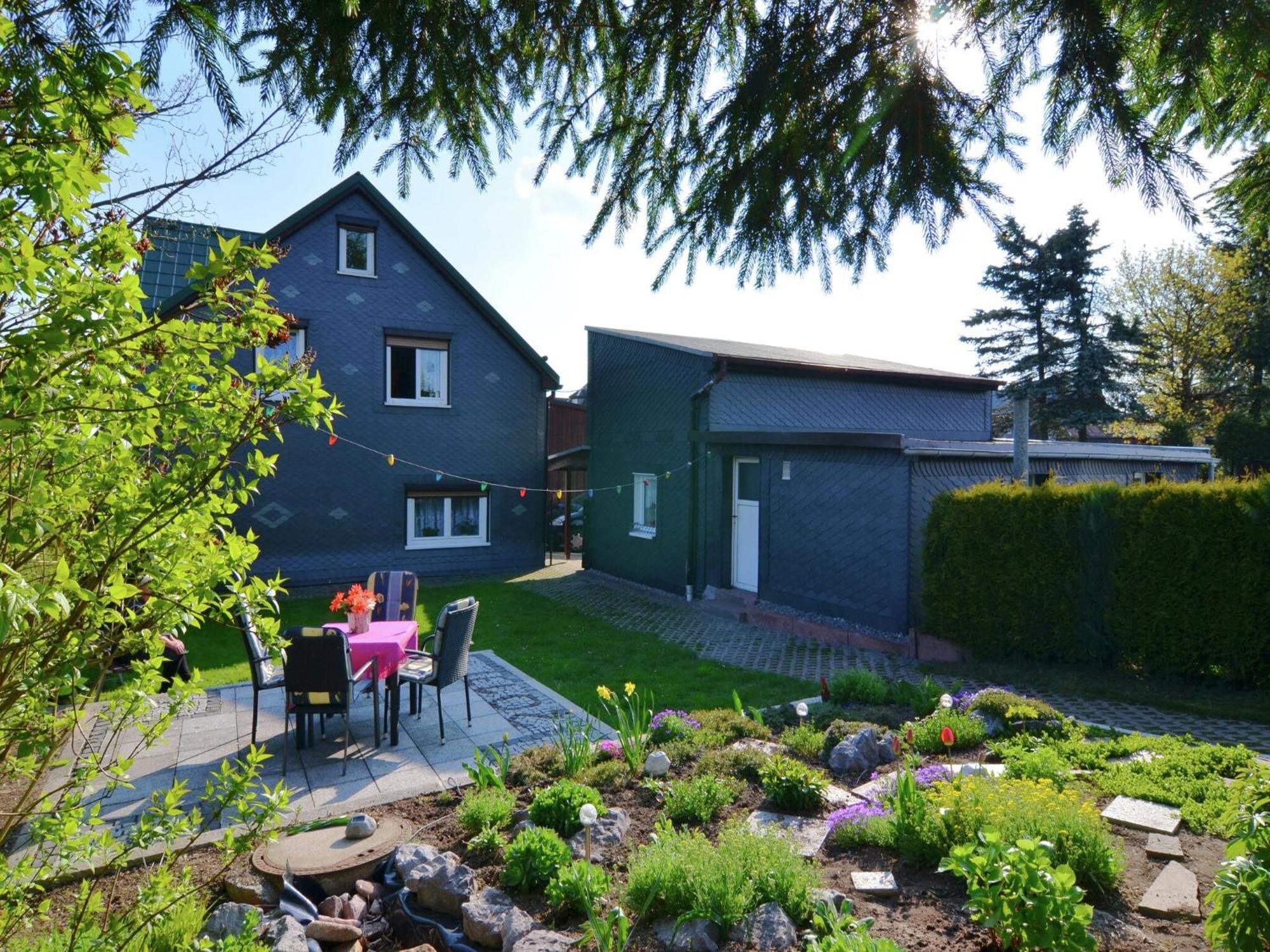 Holiday Home In Neustadt Am Rennsteig With Pond Екстер'єр фото