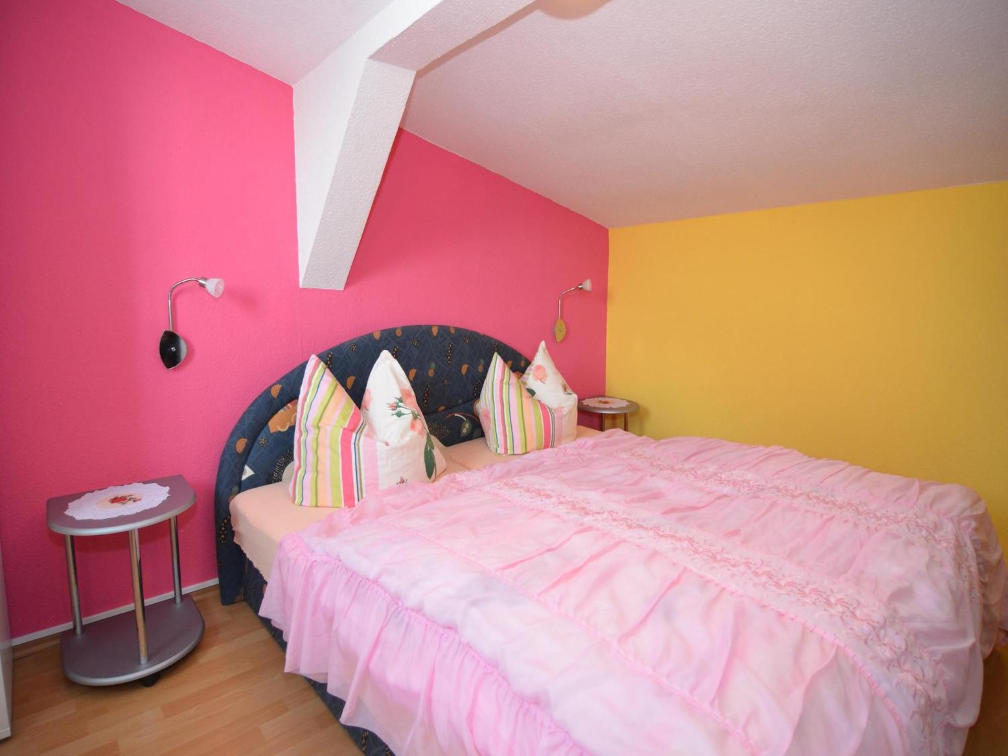 Holiday Home In Neustadt Am Rennsteig With Pond Екстер'єр фото